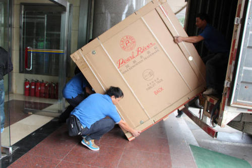 盐津钢琴贵重工艺品无忧运